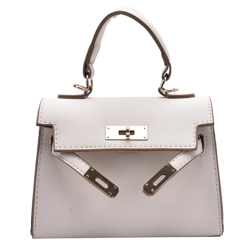 Heidi-Mode | Eine Seitliche Schultertasche Im Western-Stil