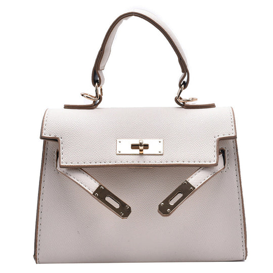 Heidi-Mode | Eine Seitliche Schultertasche Im Western-Stil