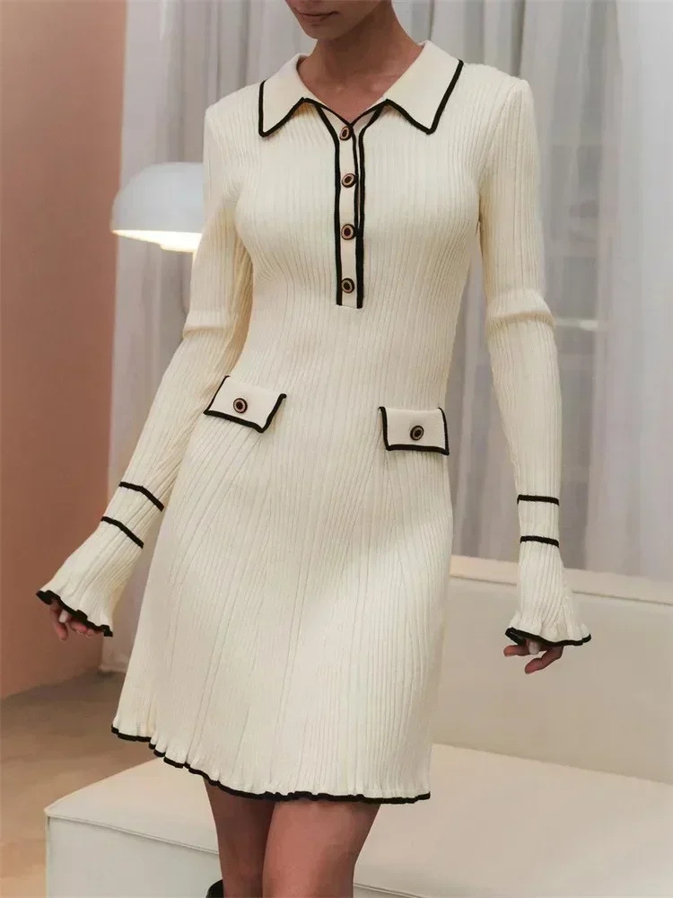 Heidi-Mode | Kleid mit Polokragen und Dekorativen Taschen Gerippter Strick Damen