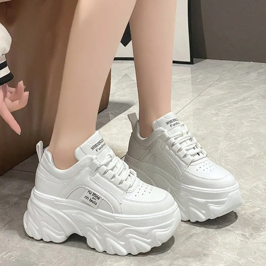 Bequeme Und Klobige Plateau-Sneakers