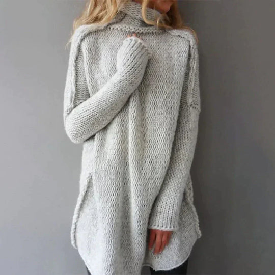 Großer grauer Pullover