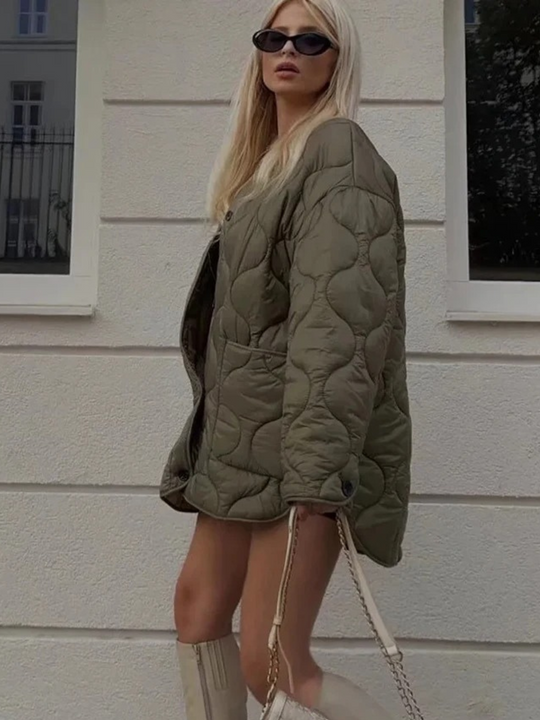 Heidi-Mode | Trendy Olivgrüne Oversized Steppjacke für einen stilvollen Look Ideal für Herbst/Winter