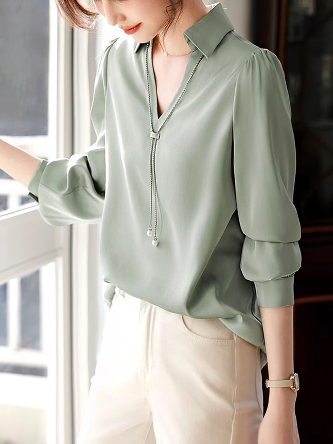 Heidi-Mode | Top Elegante V-Ausschnitt Satin Hemd