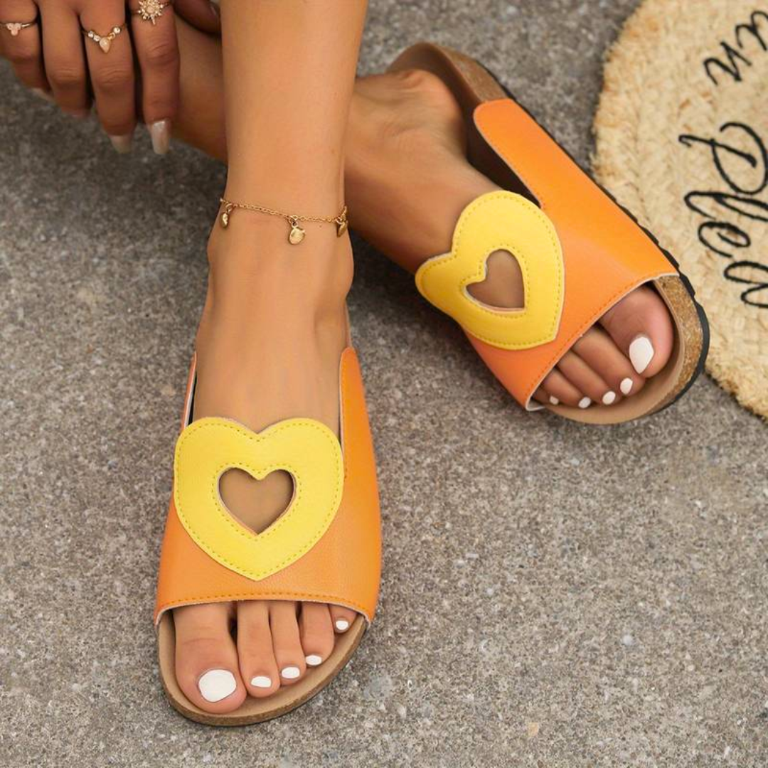 Heidi-Mode | Herzförmige Damensandalen