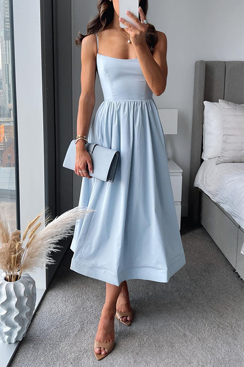 Midikleid in A-Linie mit Spaghettiträgern und Taille