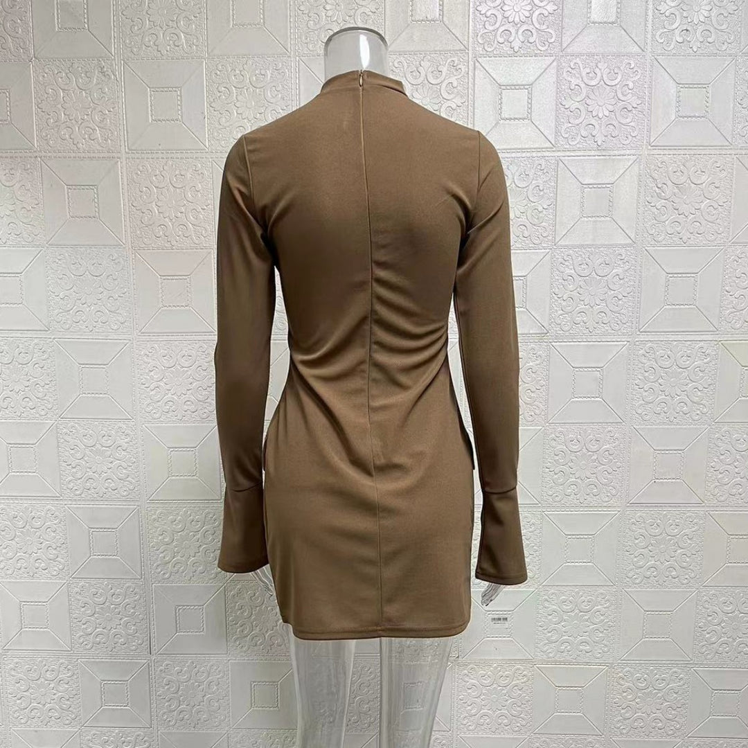 Heidi Mode | Schmal geschnittenes, langärmeliges, hüftumspielendes Kleid