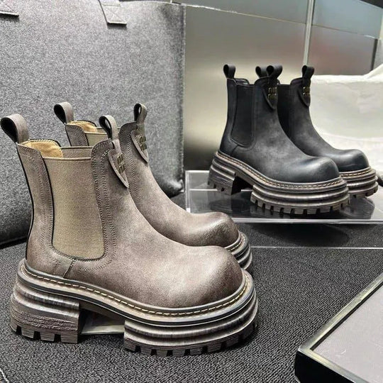 Heidi-Mode | Retro-British style boots with chunky heel