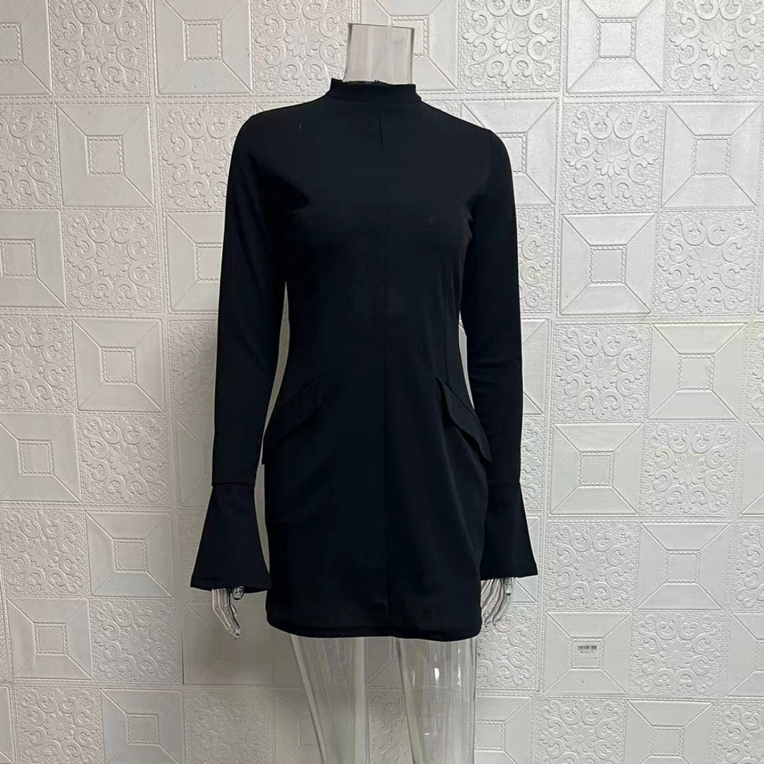 Heidi Mode | Schmal geschnittenes, langärmeliges, hüftumspielendes Kleid