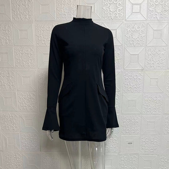 Heidi Mode | Schmal geschnittenes, langärmeliges, hüftumspielendes Kleid