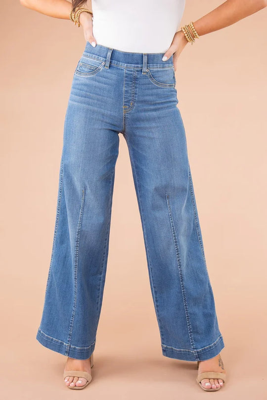 Ausgestellte High-Waist-Jeans