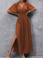 Heidi-Mode – kleid mit rüschenkragen und plissierter taille