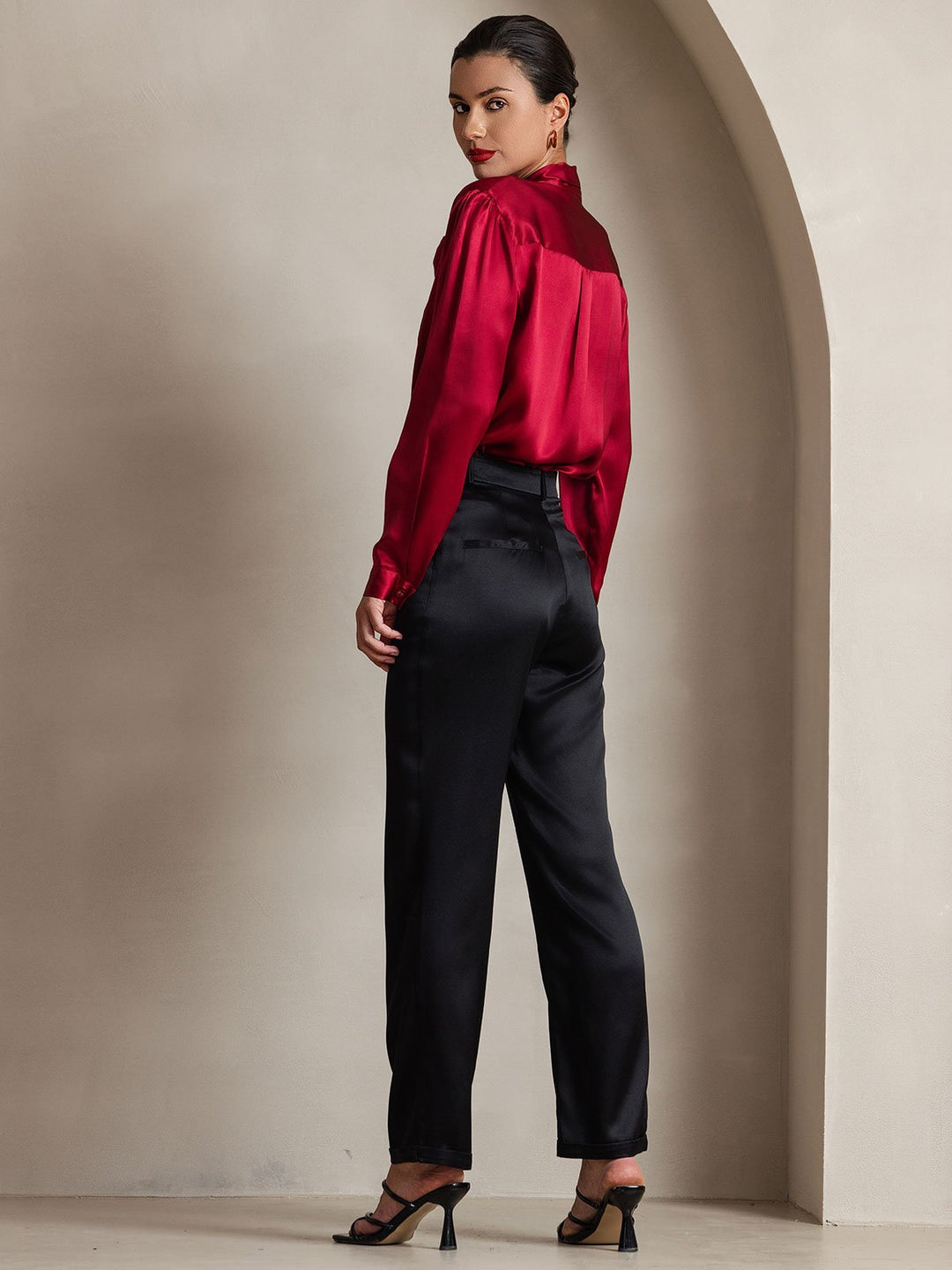 Heidi-Mode | Damen Elegante Seidenbluse mit Schlipskragen und Langen Ärmeln