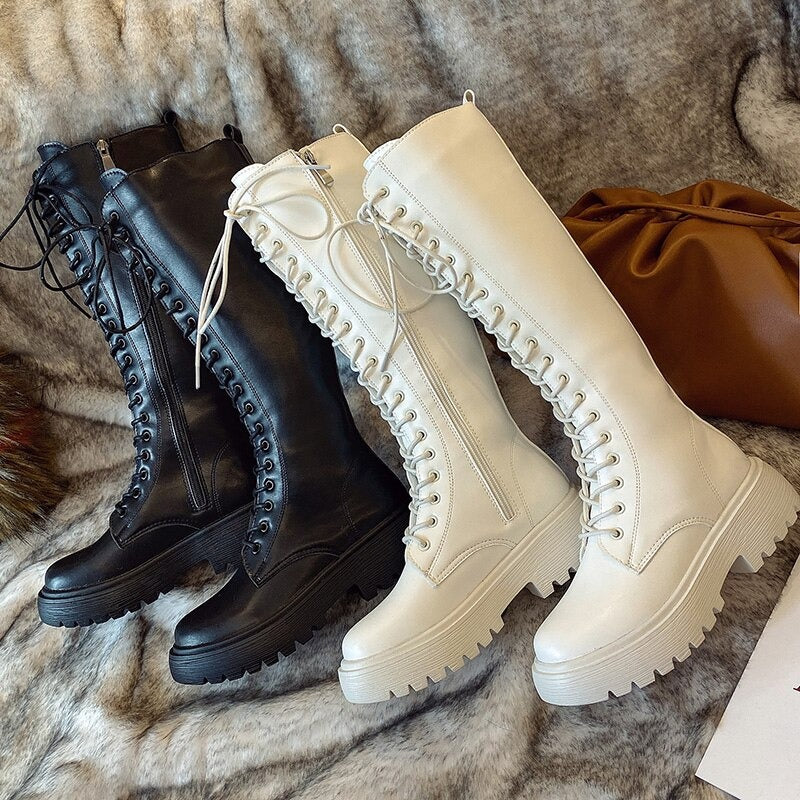 Heidi-Mode | kniehohe Stiefel mit Absatz für Frauen perfekt für lässige Tage
