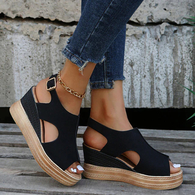 Heidi-Mode | Elegante Damensandalen mit Schnalle