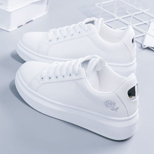 Heidi-Mode | Frühlingsweiße Sneaker