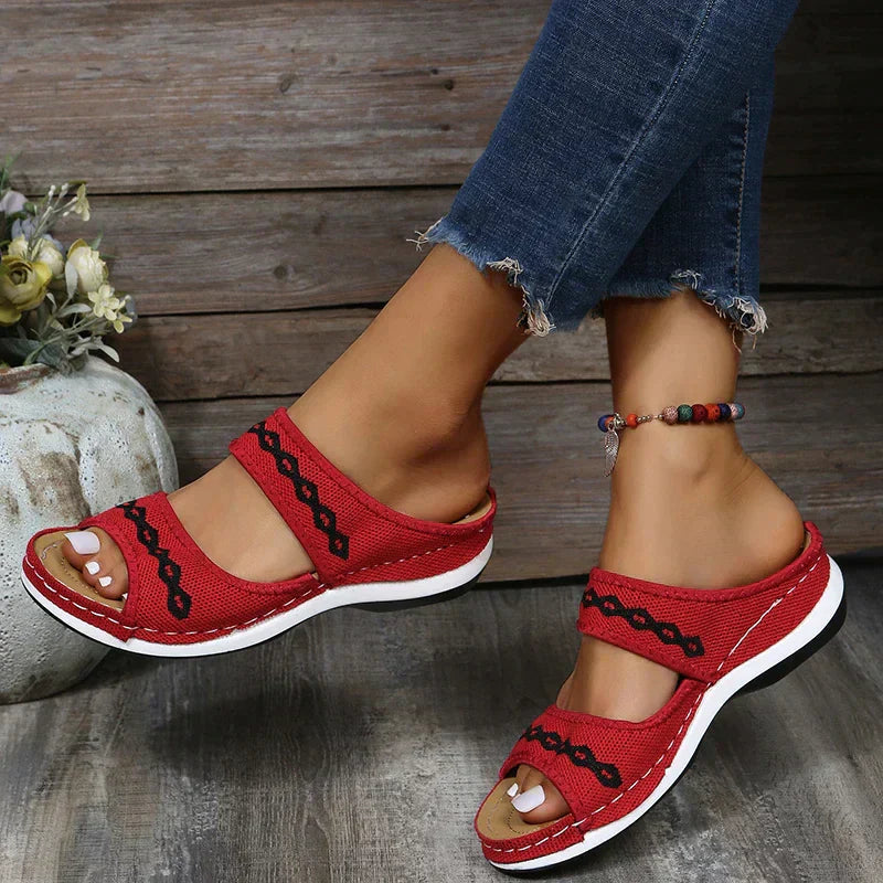 Heidi-Mode | Sandalen aus Leder, Die Das Fußgewölbe Unterstützen