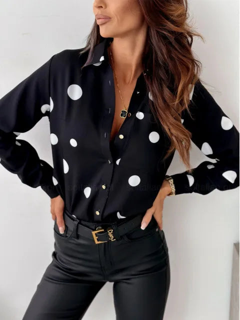 Elegante Bluse mit Punkten