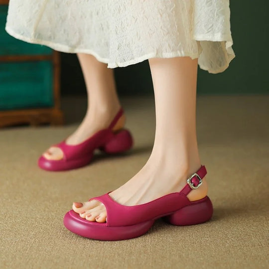 Heidi-Mode | Sandalen mit Hohen Absätzen für Den Sommer