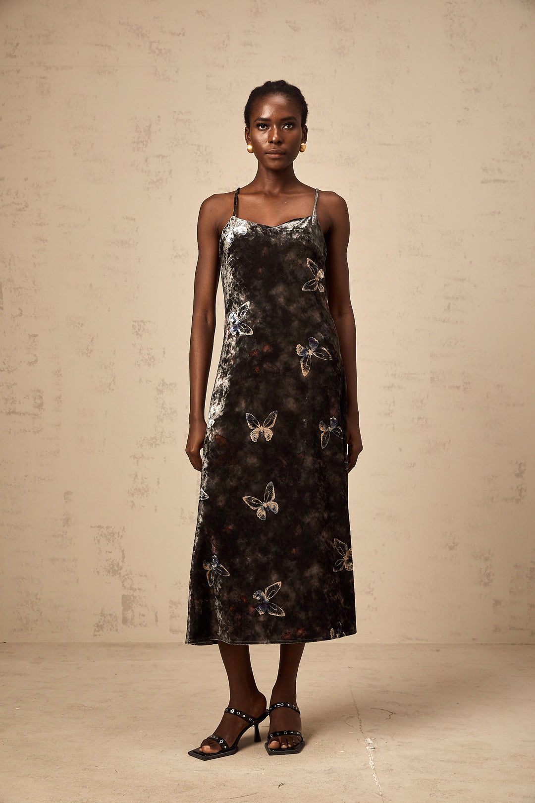 Heidi-Mode | Schwarzer Schmetterlingsdruck Samt Midi Kleid