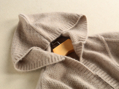 Damen Strickjacke mit Kapuze und feinem Textilmuster Heidi-Mode