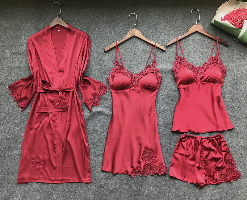 Damen Nachtwäsche Set mit verführerischem Spitzenkragen und satinierter Oberfläche Heidi-Mode