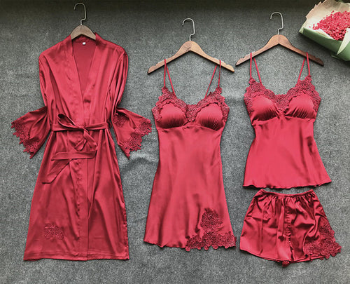Damen Nachtwäsche Set mit verführerischem Spitzenkragen und satinierter Oberfläche Heidi-Mode