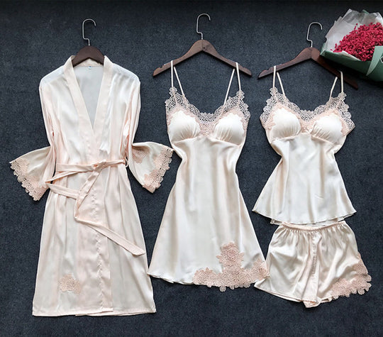Damen Nachtwäsche Set mit verführerischem Spitzenkragen und satinierter Oberfläche Heidi-Mode
