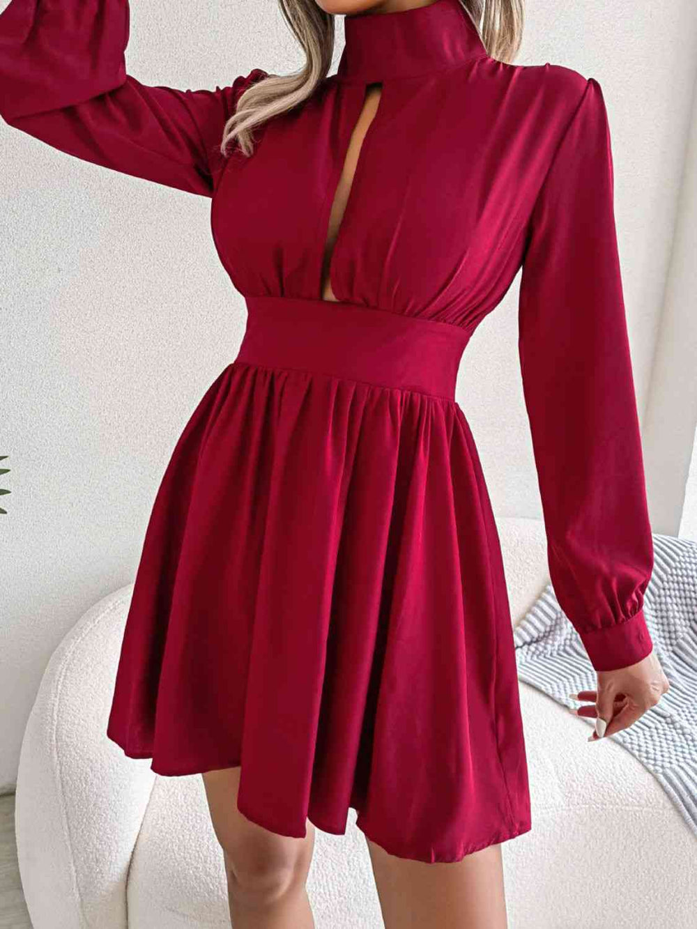 Heidi-Mode | Cutout Rollkragen A-Linie Mini Kleid