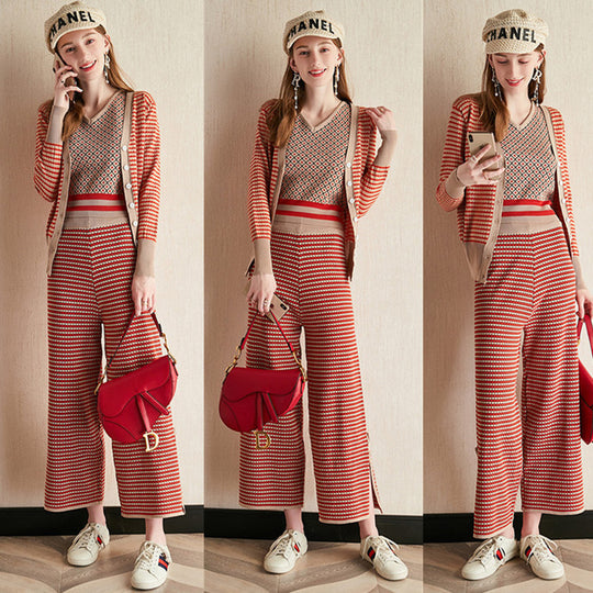 Damen modernes Strickensemble mit tiefem V-Ausschnitt und dekorativen Knöpfen Heidi-Mode