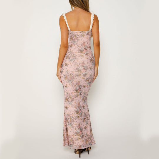 Heidi-Mode | Tailliertes Kleid mit Spitze, Trägern und Bleistiftrock