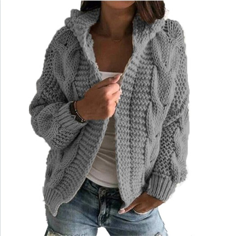 Damen Strickjacke mit Kapuze und trendigem Zopfmuster Heidi-Mode