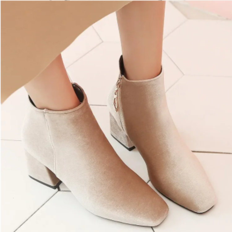 Heidi-Mode | Elegante Stiefeletten mit Quadratzehen und Hohem Absatz Damen Stiefeletten
