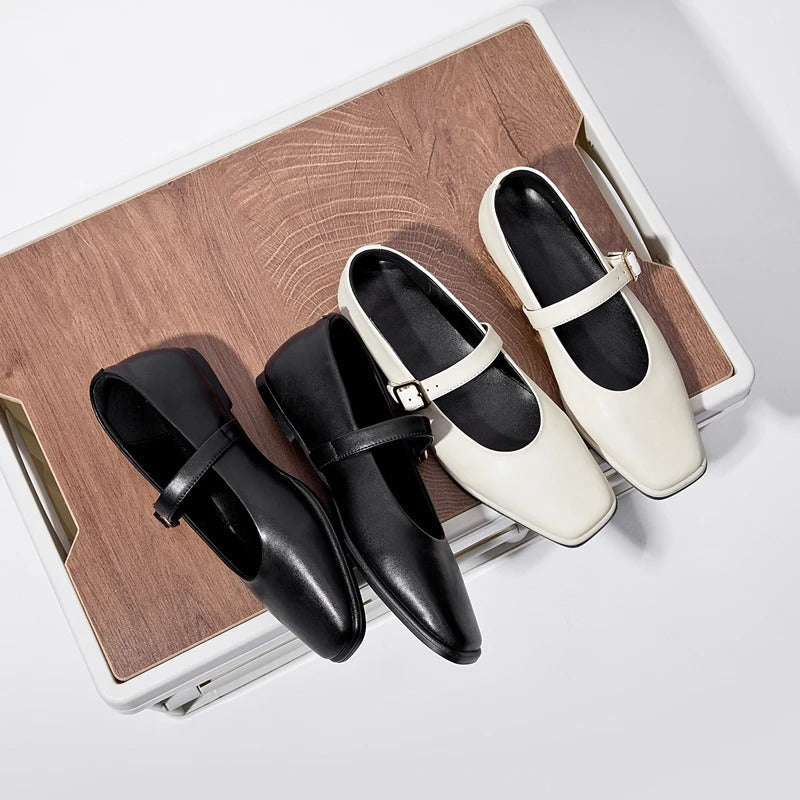 Heidi-Mode | Elegante Mary Janes mit Exklusivem Schnallen