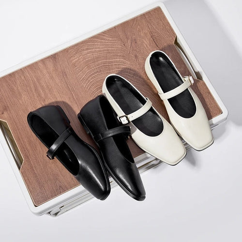 Heidi-Mode | Elegante Mary Janes mit Exklusivem Schnallen