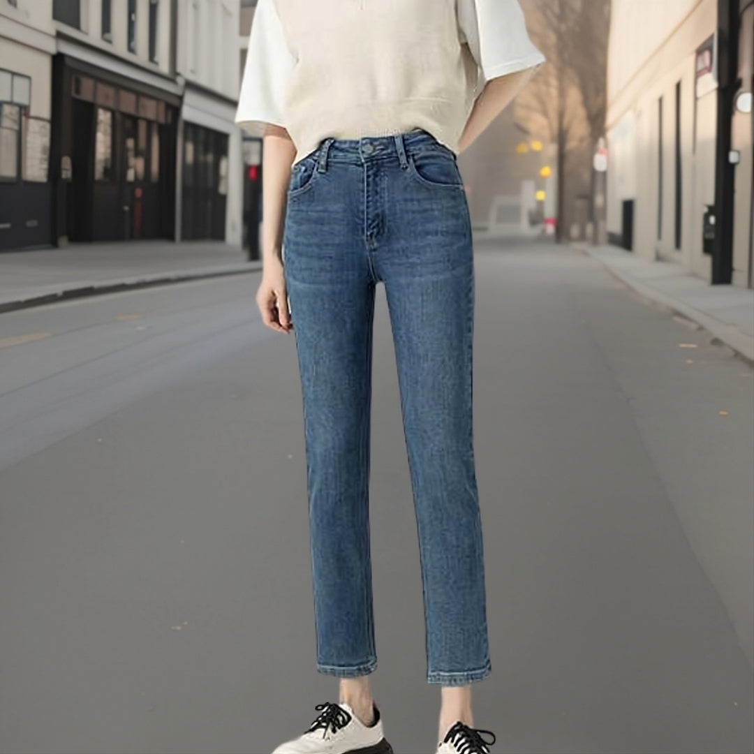 Trendige Denim-Hose mit Ausschnitt