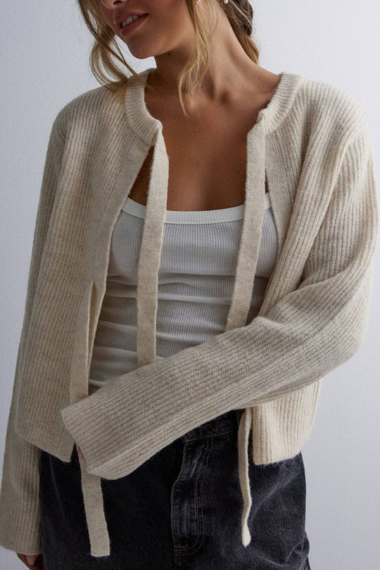 Heidi-Mode | Luxe Gebreid Vest Met Stijlvolle Vetersluiting Voor Dames