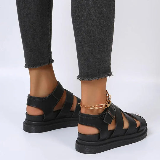 Heidi-Mode | Sandals with buckle and platform with open toes