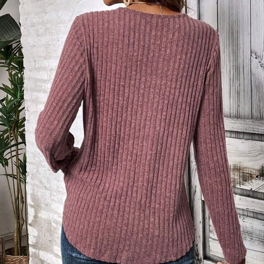 Gerippter Pullover mit Spitzendetails