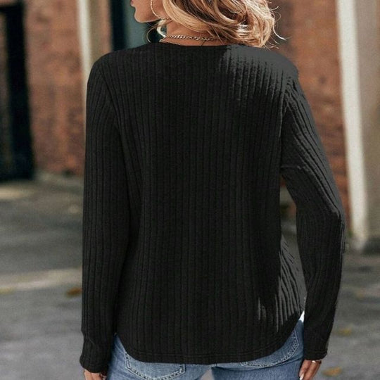 Gerippter Pullover mit Spitzendetails