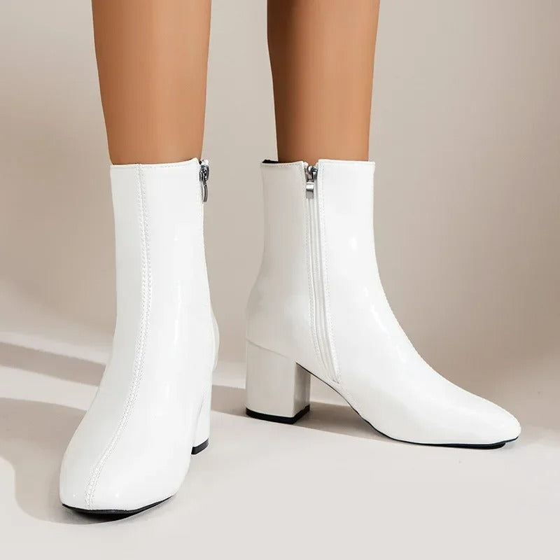 Heidi-Mode | Elegante und Vielseitige Stiefeletten