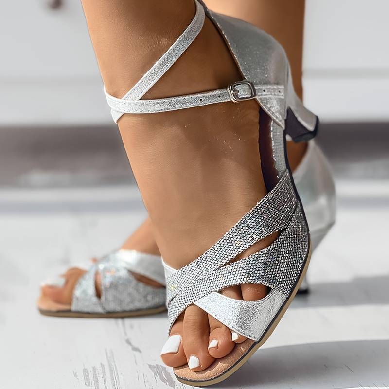 Heidi-Mode | Elegante Absätze mit Pailletten