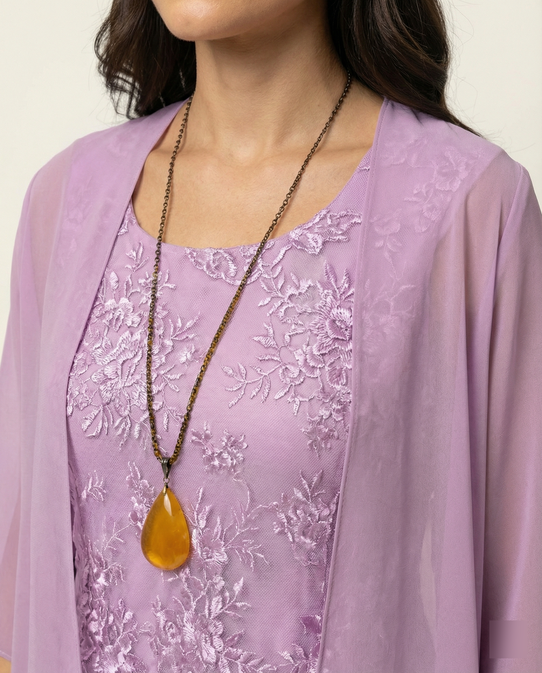Elegantes zweiteiliges Chiffonkleid