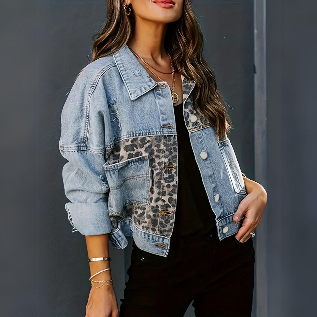 Heidi | Trendige Jeansjacke mit Leopardenmuster