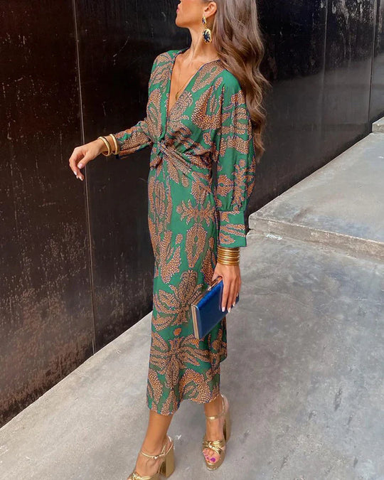 Vintage Langarmkleid mit V-Ausschnitt
