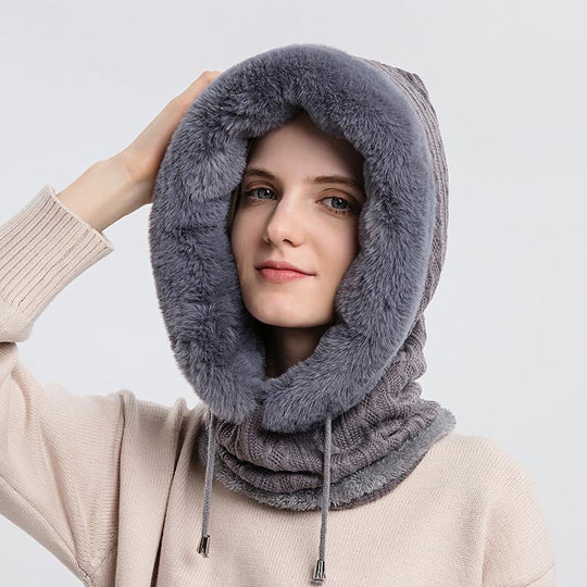 Heidi-Mode - Warmer, flauschiger Kapuzenpullover mit Schal