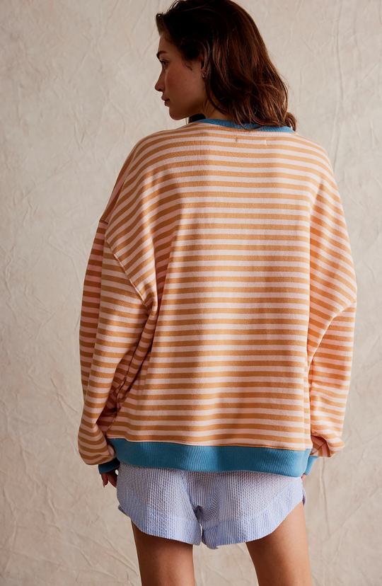 Heidi-Mode | Gestreifter Oversized Pullover Stilvoll, Warm und Verspielt