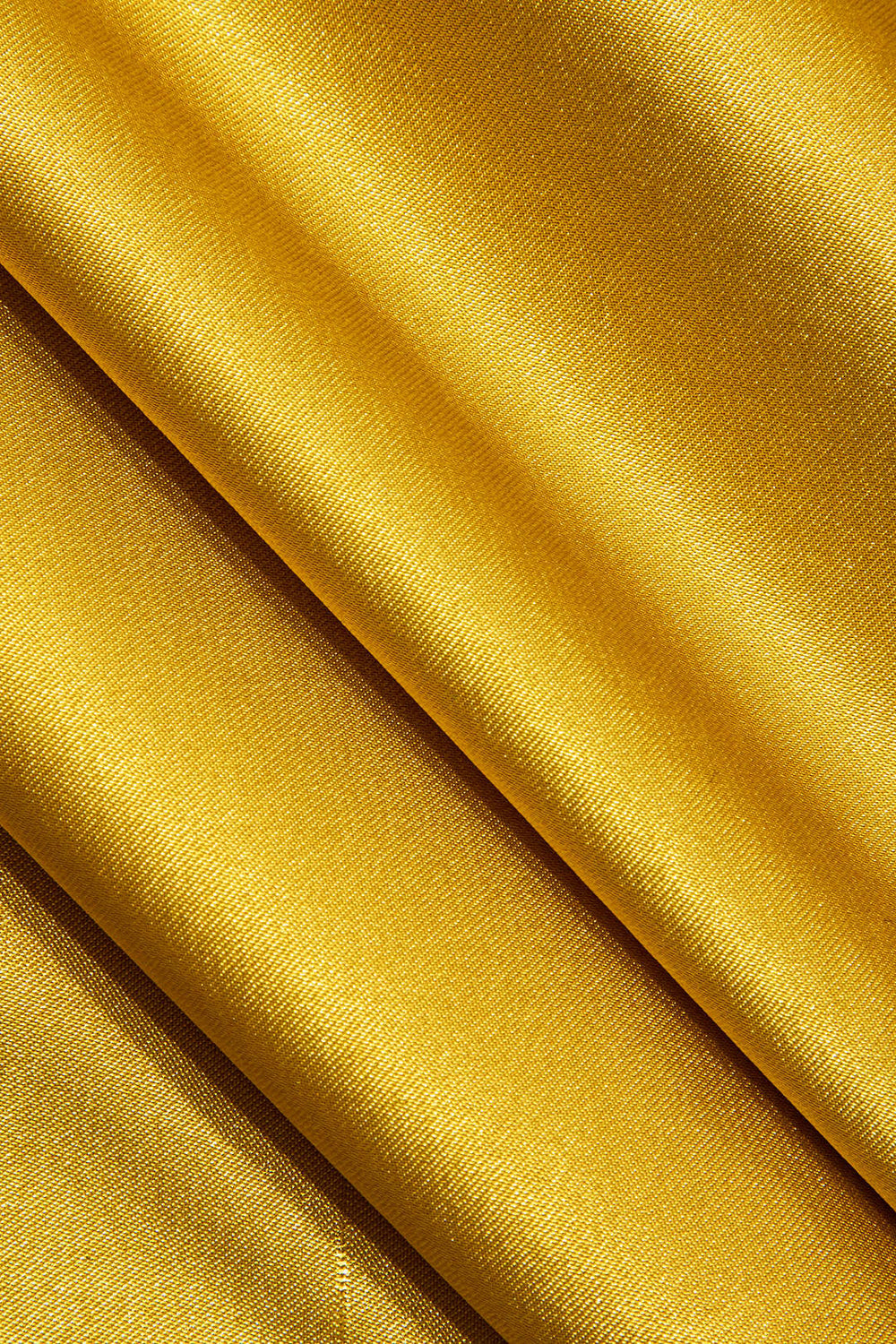 Kleid mit Wasserfallausschnitt