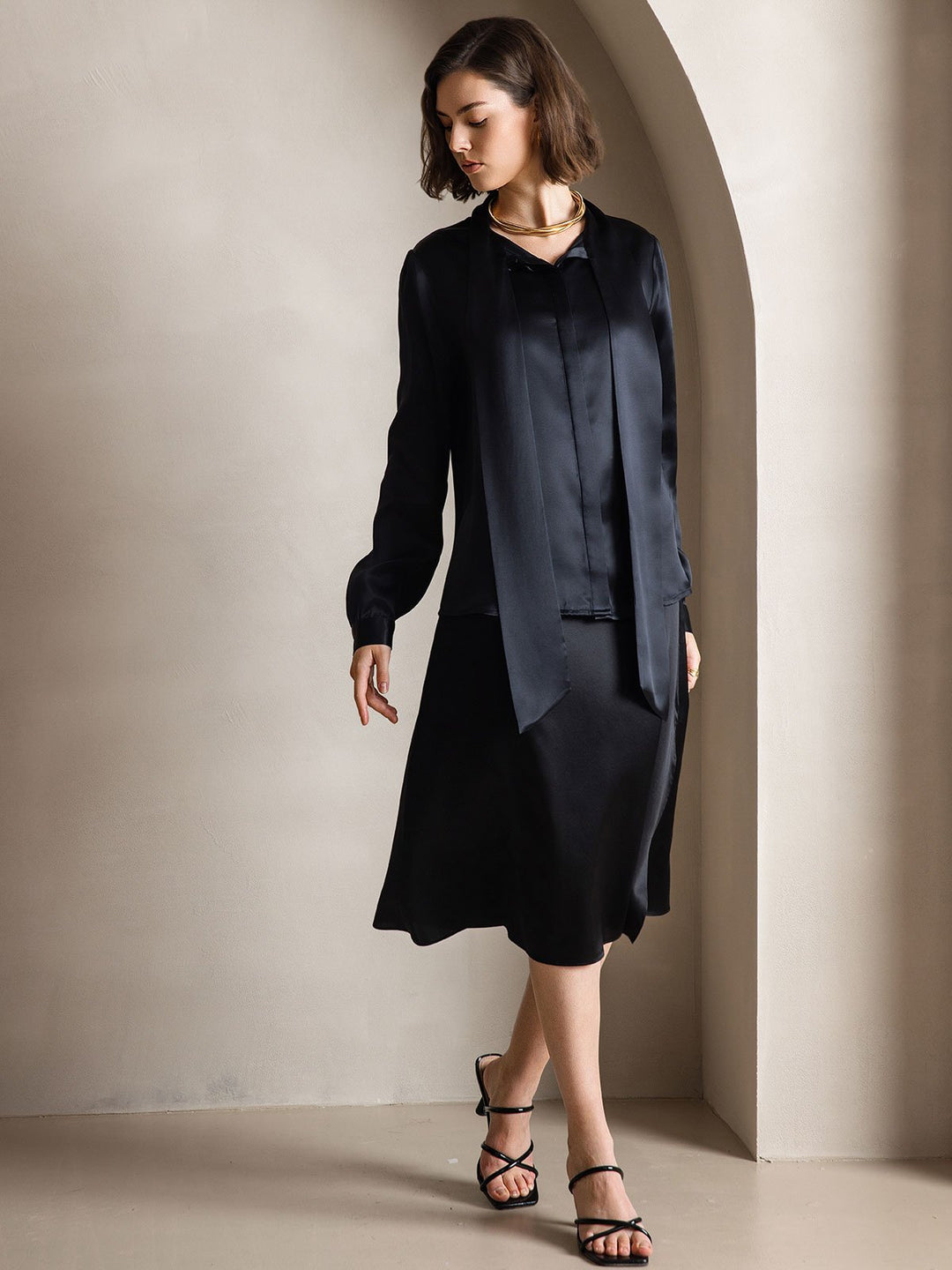 Heidi-Mode | Damen Elegante Seidenbluse mit Schlipskragen und Langen Ärmeln