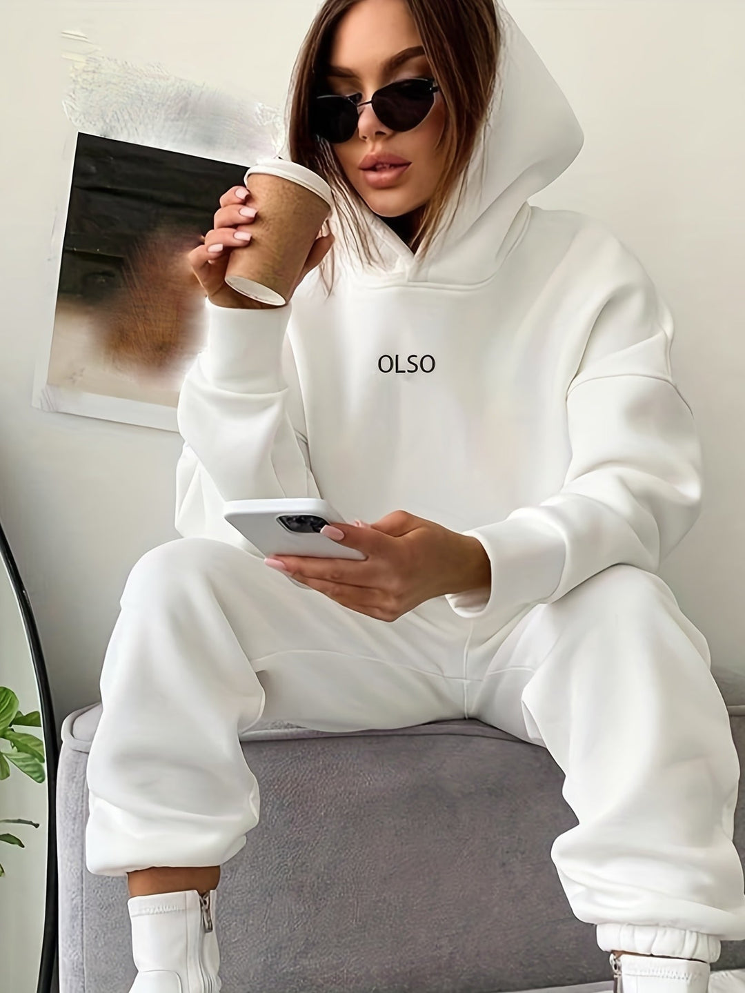 Heidi-Mode | Oslo Damensatz Zweiteiliges Satz aus Kapuzenpulli und Sweatpants für Lässigen Stil und Maximalen Komfort.
