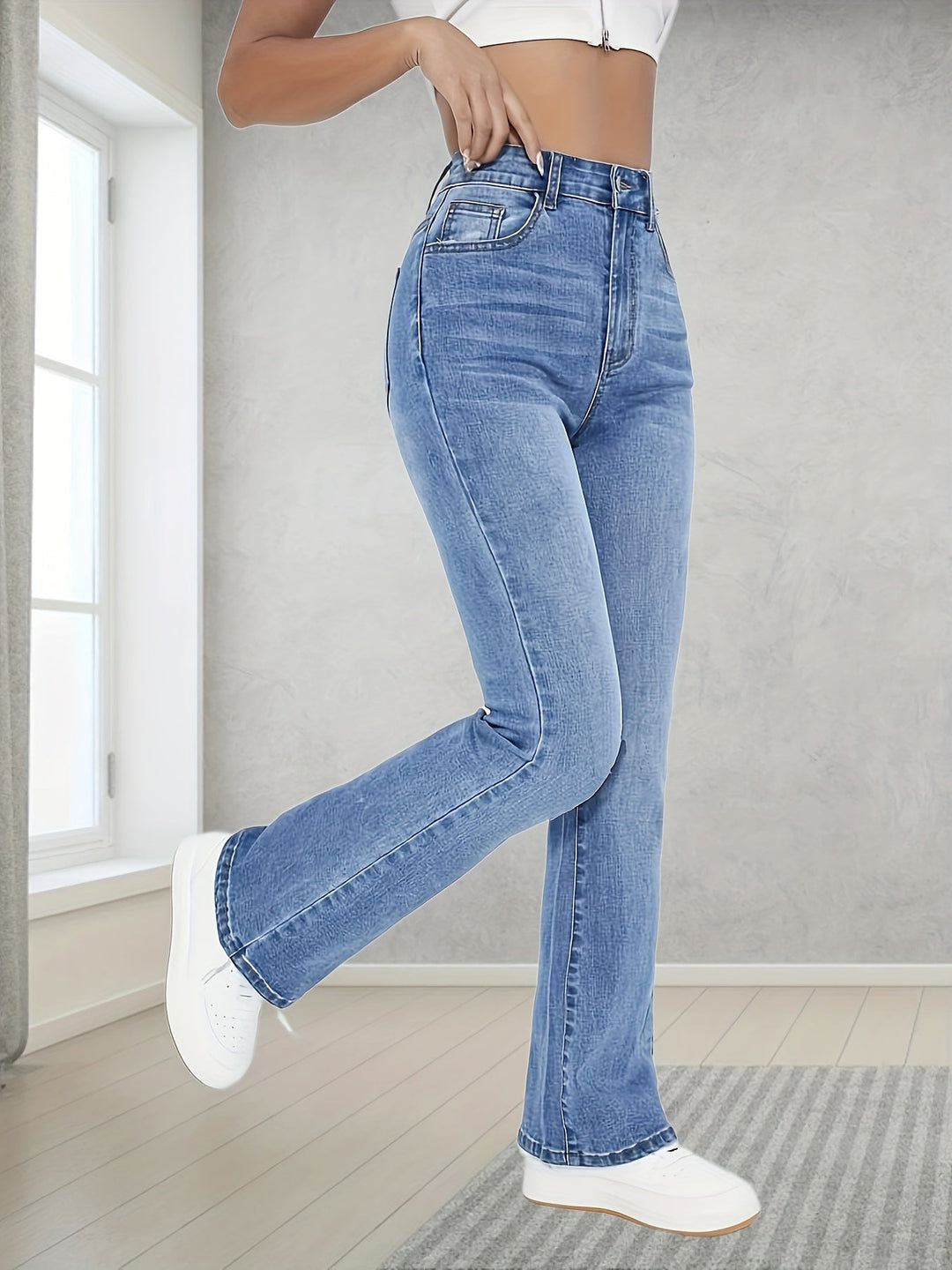 Heidi - Hellblaue Bootcut-Jeans